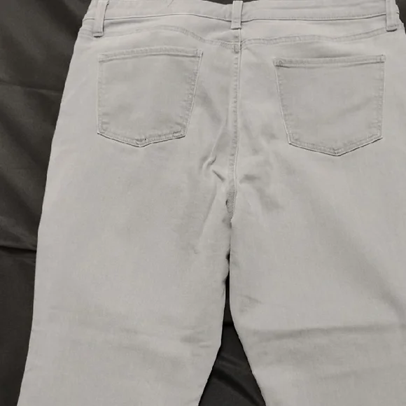 Talbots Women's Skinny Jeans in Soft Gray - Picture 5 of 7